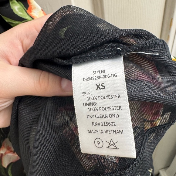 Lush floral Ruffled v neck Sundress - Picture 4 of 6